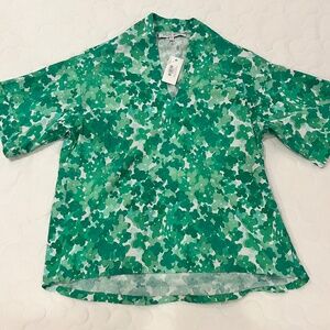 Brooke Wright Kimono Tunic Top in Green Ditzy Floral